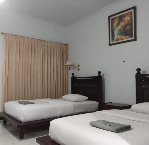 발코니가 있는 스위트, Lestari