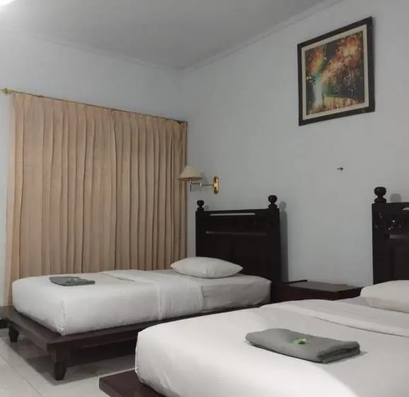 Suite cu balcon, Lestari