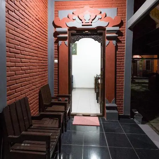 Suite cu balcon, Lestari