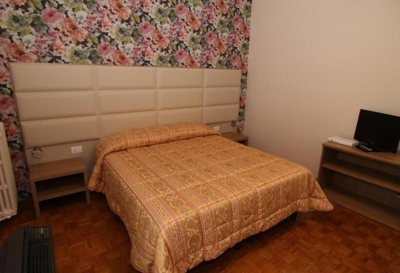 Номер Стандарт, Ristorante Vittoria