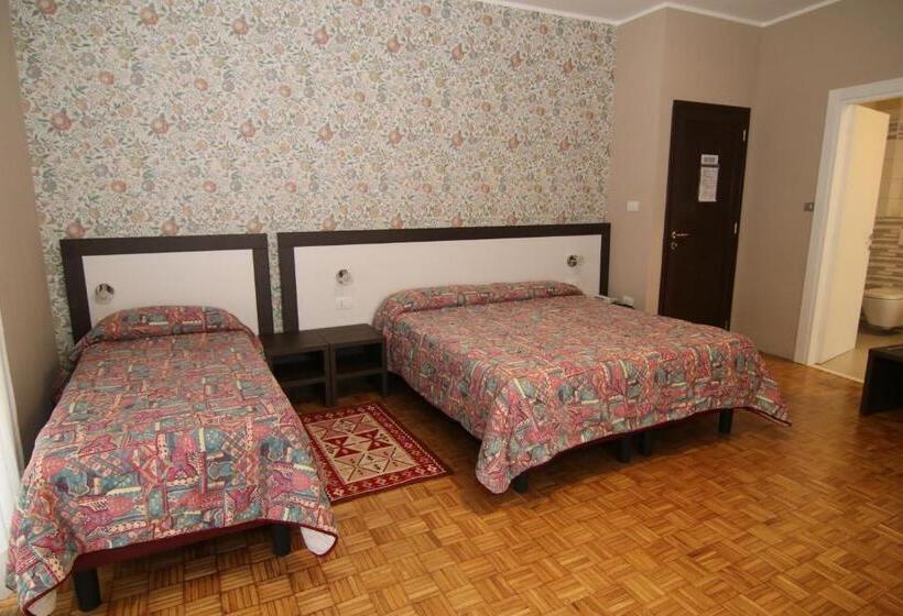 Номер Стандарт Трехместный, Ristorante Vittoria