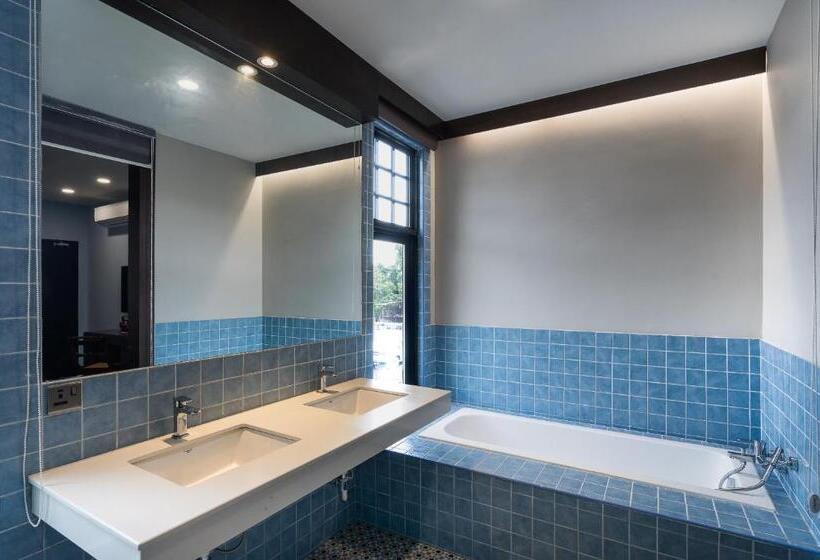 חדר משפחתי, Treasures Hotel And Suites