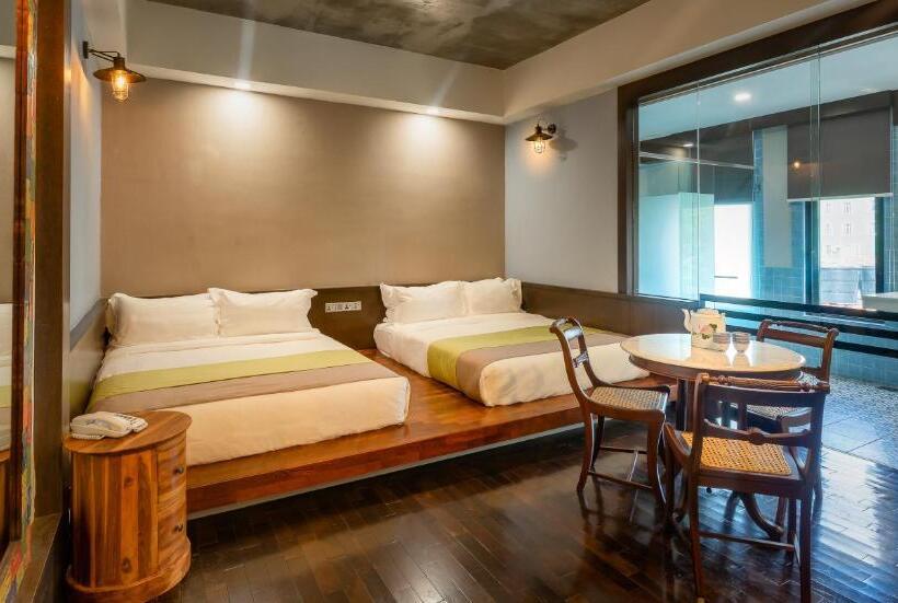 חדר משפחתי, Treasures Hotel And Suites