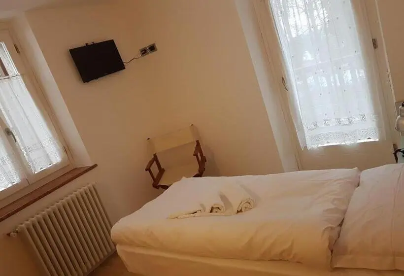 バルコニー付きシングルスタンダードルーム, Villa Paola