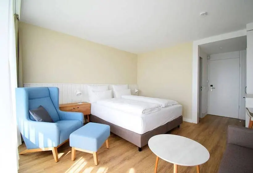 اتاق اجرایی با چشم‌انداز دریا, Wyn. Strandhotel Sylt