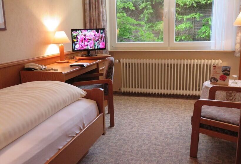 标准单人间, Zum Rosenteich