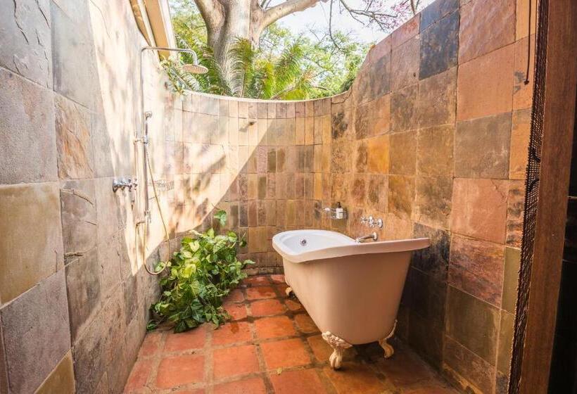 Люкс Комфорт, Sondela Nature Reserve & Spa Country House