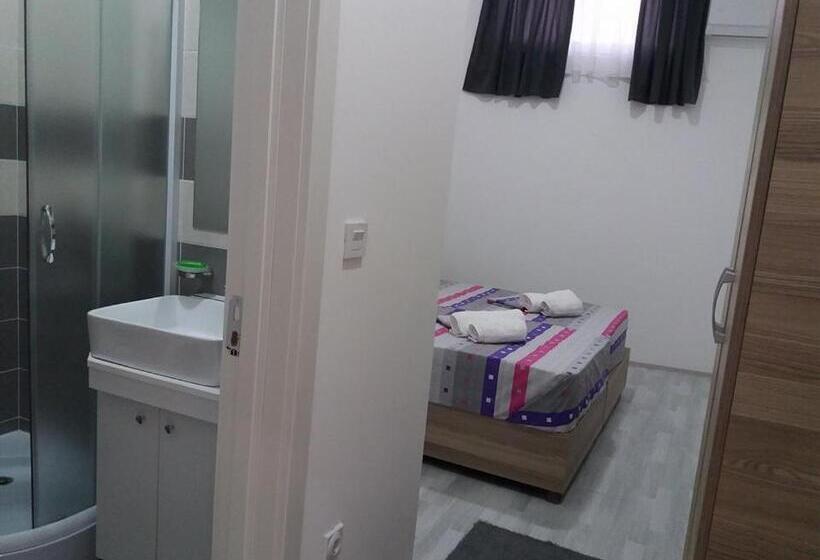 Chambre Standard, Atina Lux Hostel