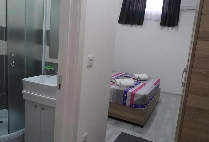 اتاق استاندارد, Atina Lux Hostel