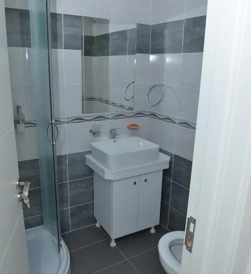 اتاق استاندارد سه نفره, Atina Lux Hostel