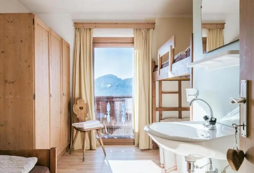 Standard Kolmen Hengen Huone, Rifugio Graziani Hütte