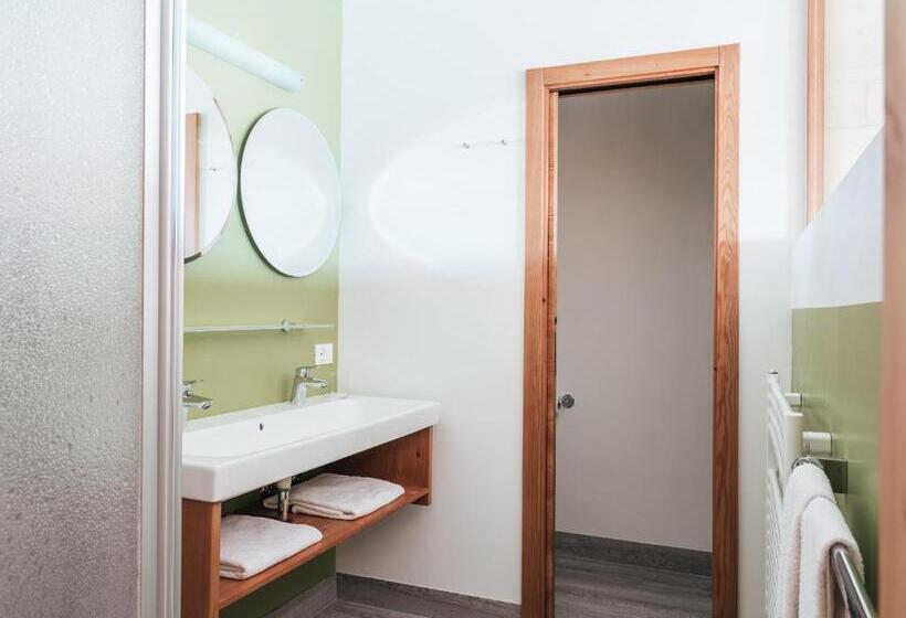 חדר משפחתי, Rifugio Graziani Hütte