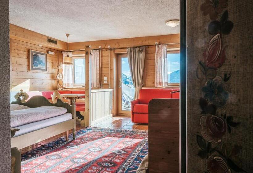 חדר משפחתי, Rifugio Graziani Hütte