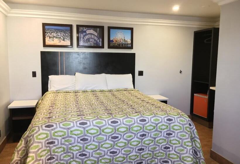 غرفة ديلوكس, Mid City Inn