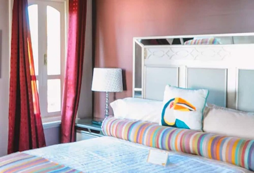 اتاق استاندارد, The Fred Adults Only