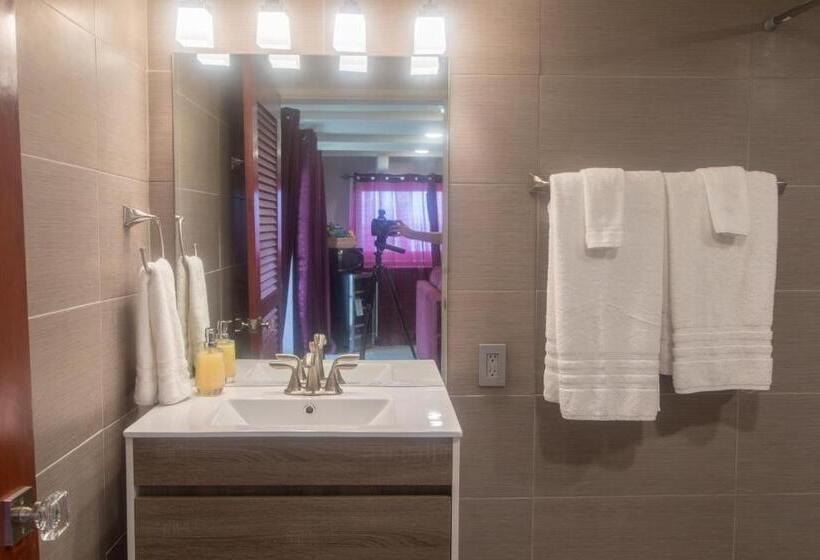 سوییت سوپریور, The Fred Adults Only