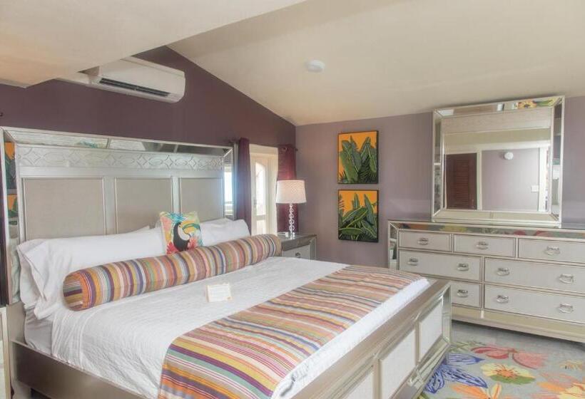 سوییت سوپریور, The Fred Adults Only