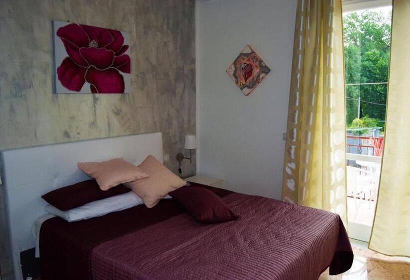 غرفة قياسية مزوَّدة بشُرفة, Il Rifugio D'amare