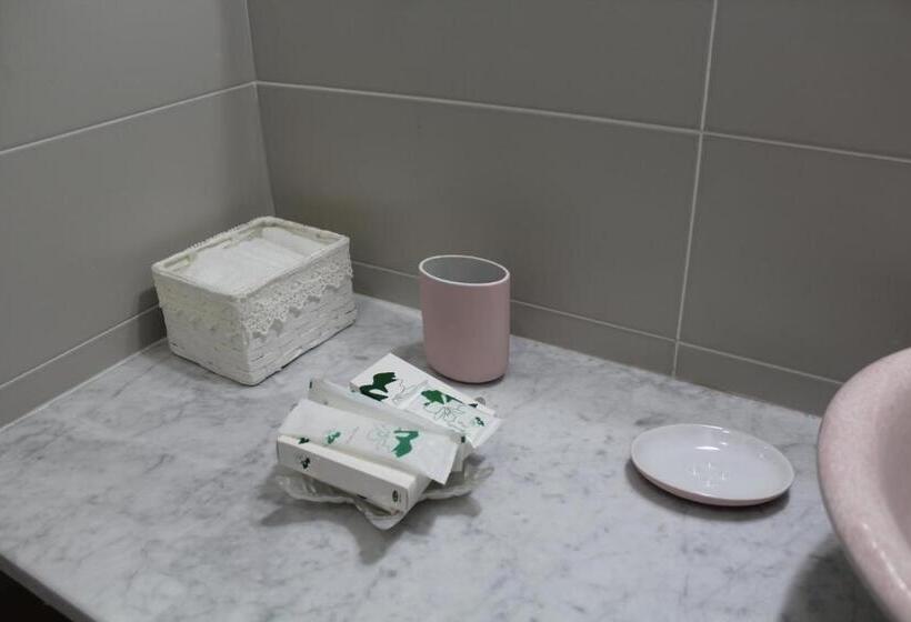 غرفة قياسية مزوَّدة بشُرفة, Il Rifugio D'amare