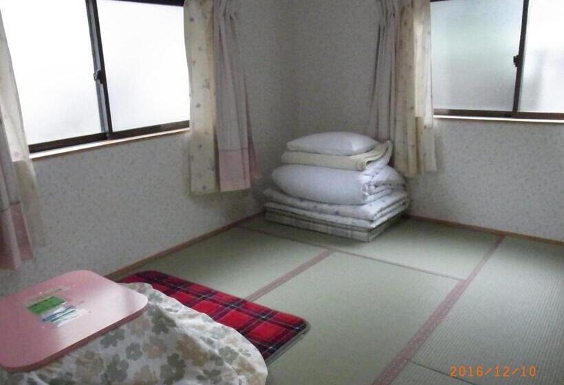 Номер Economy, Oyajino Umi