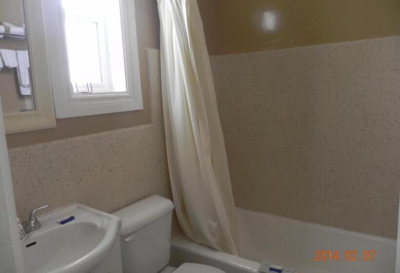 غرفة قياسية, Cardinal Court Motel