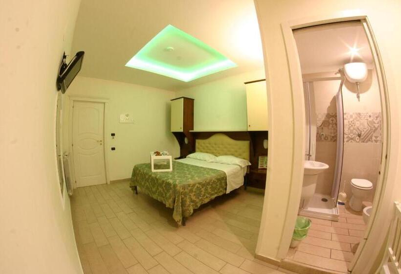 חדר סטנדרט יחיד, Chic