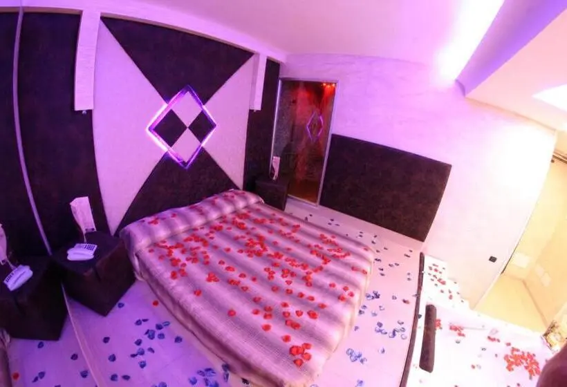 Suite Deluxe, Chic
