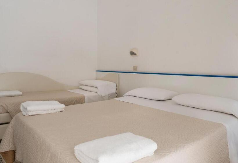 اتاق خانوادگی, Leon D'oro