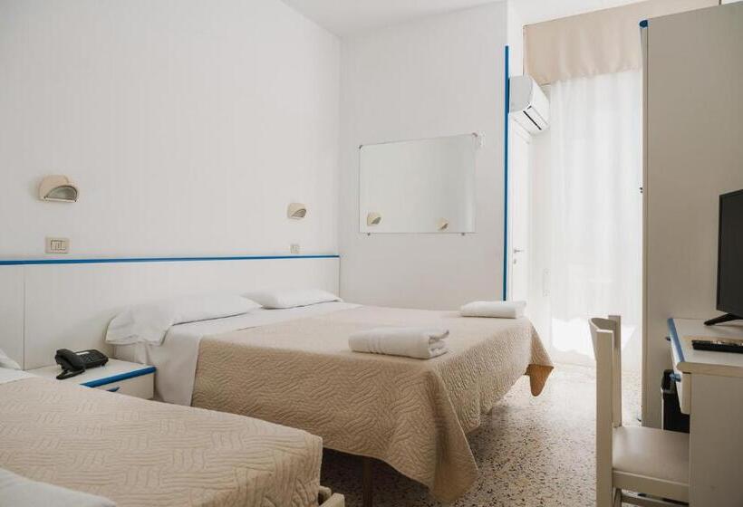 اتاق خانوادگی, Leon D'oro