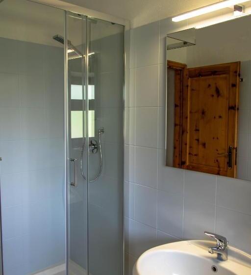 舒适三人间, & Restaurant Perret   Mountain People