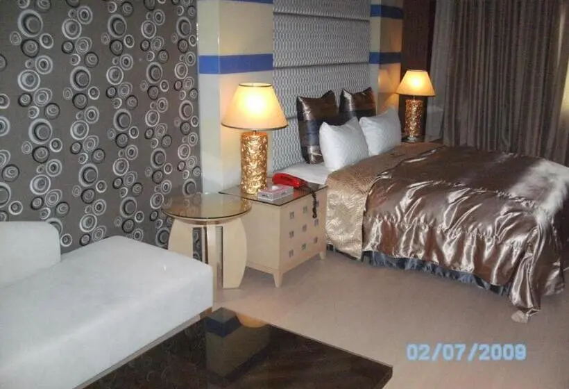 اتاق لوکس, Milan Motel