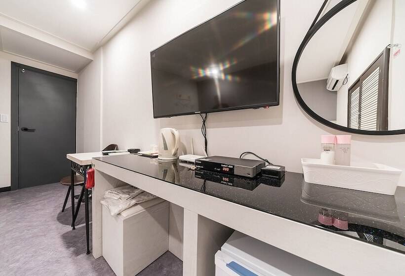 חדר סטנדרט, Line Plus