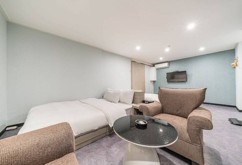 חדר דלוקס, Line Plus