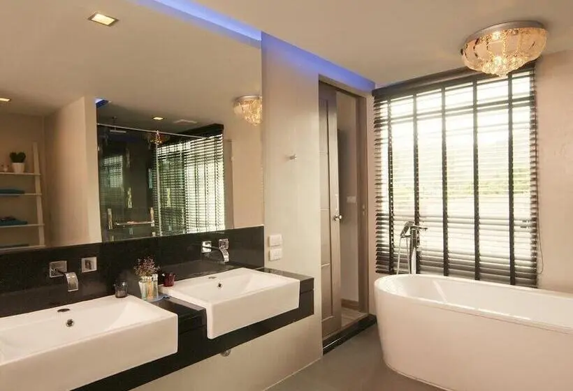 اتاق پنت هاوس, Ratana Platinum Resort