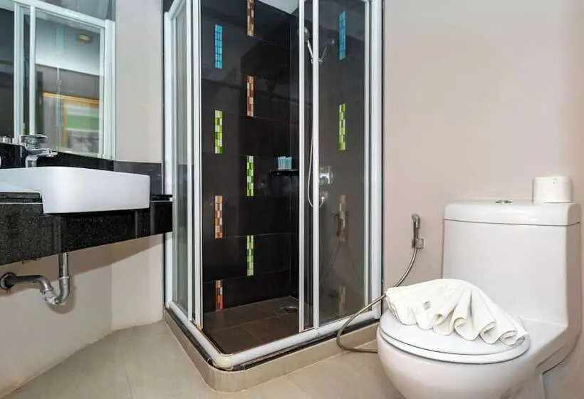 اتاق لوکس با بالکن, Ratana Platinum Resort