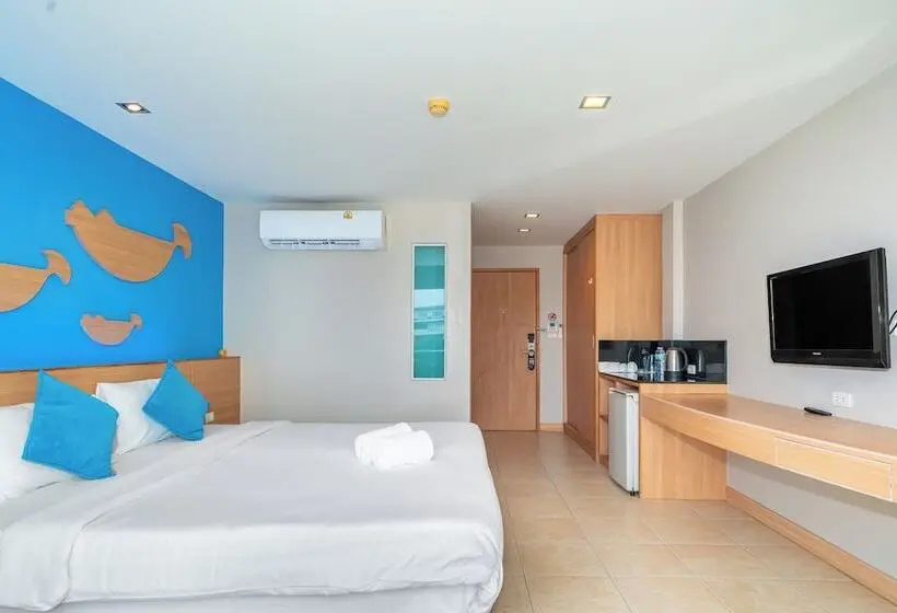 اتاق لوکس با بالکن, Ratana Platinum Resort
