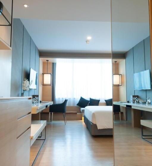 Deluxe Room Mountain View, Arize Hotel Sri Racha