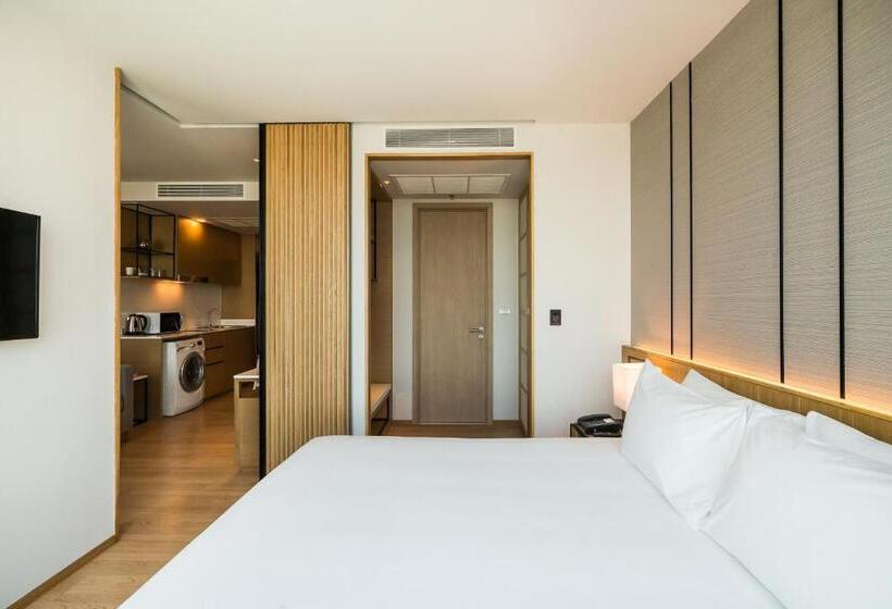 سوییت با چشم‌انداز دریا, Arize Hotel Sri Racha