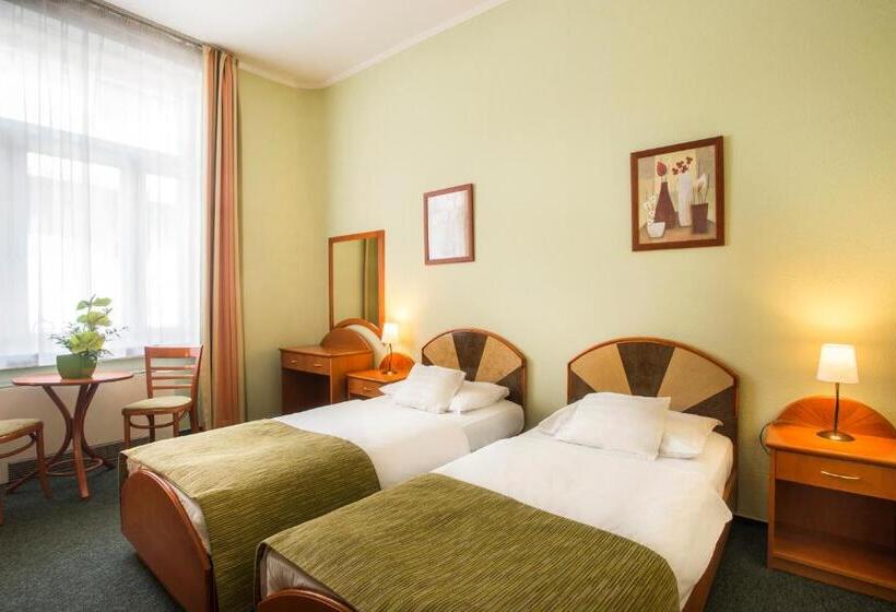 Номер Стандарт, Baross City Hotel   Budapest