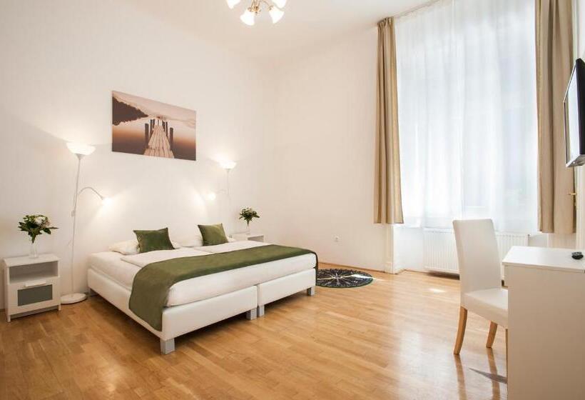 带2个卧室的高级公寓, Baross City Hotel   Budapest