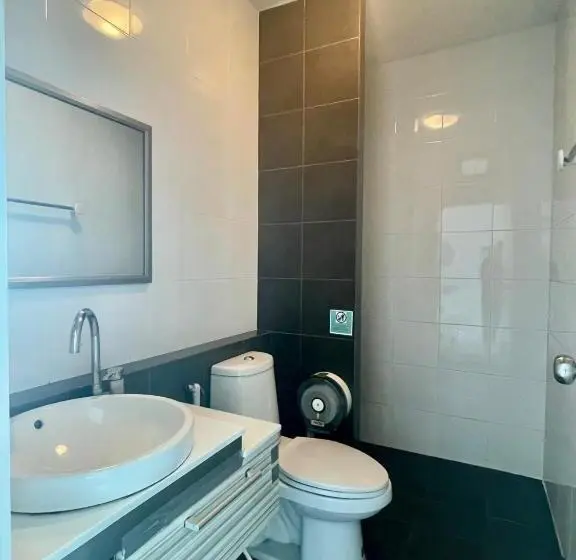 اتاق لوکس با بالکن, Homey Don Mueang Airport Hostel