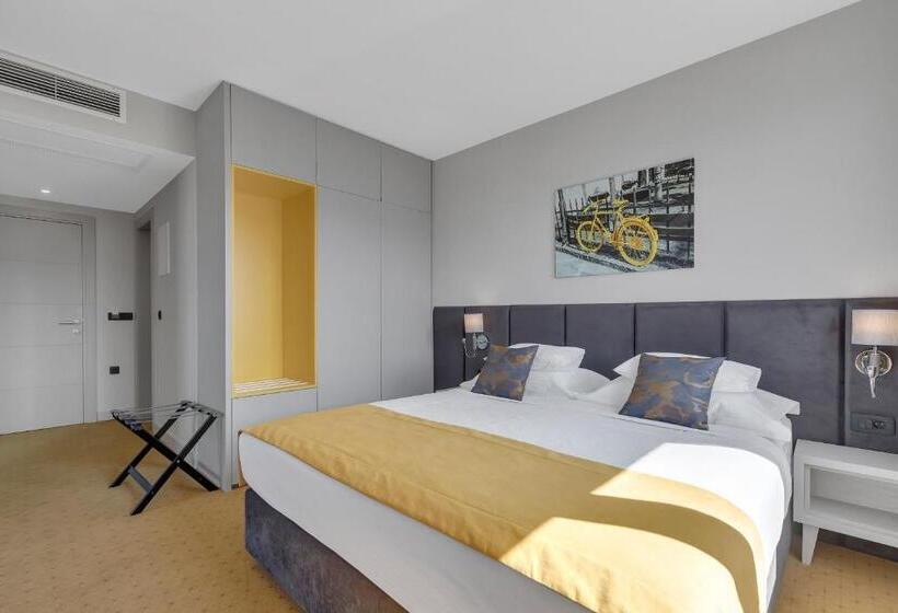 اتاق استاندارد, Marconi