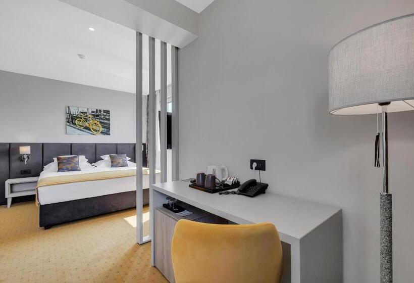 اتاق استاندارد, Marconi