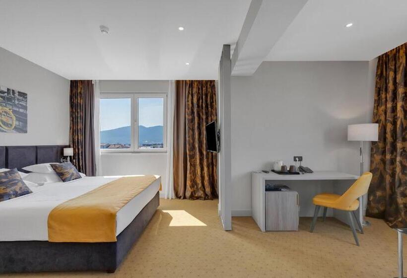 اتاق استاندارد, Marconi