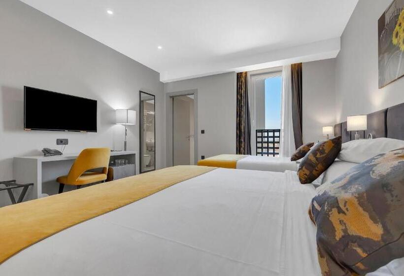 اتاق استاندارد سه نفره, Marconi