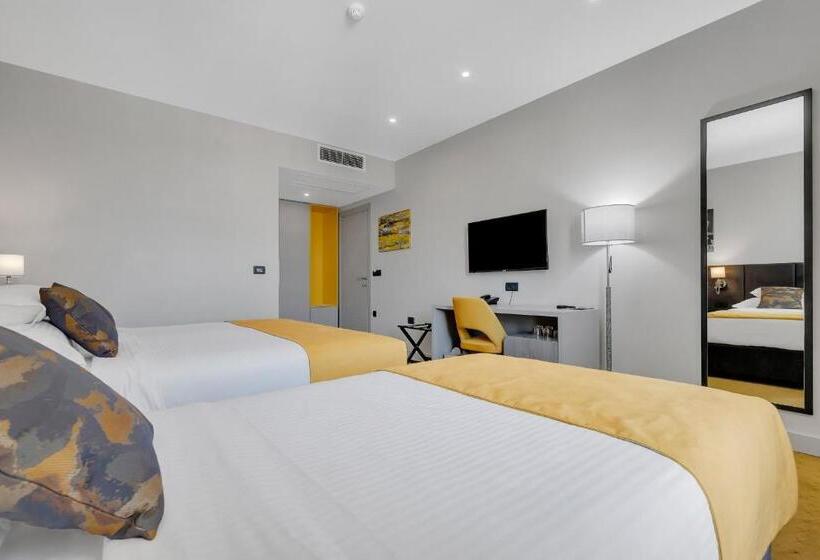 اتاق استاندارد سه نفره, Marconi