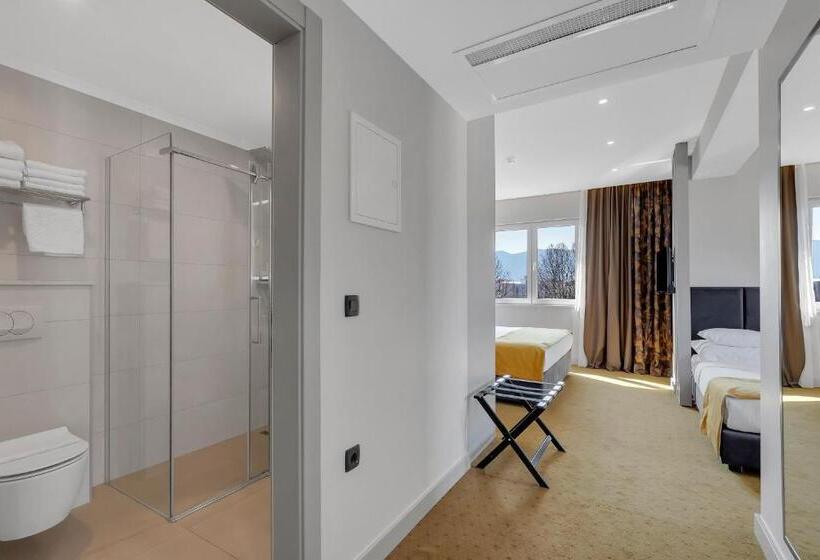 اتاق سوپریور خانوادگی, Marconi