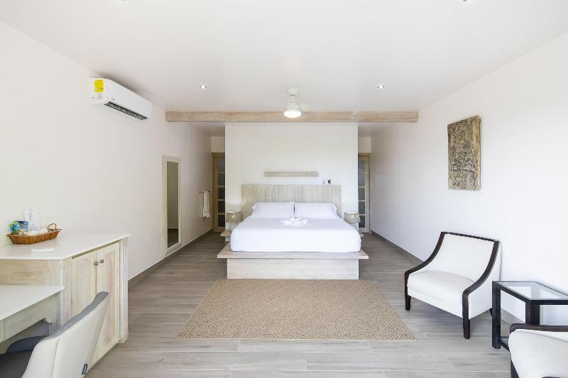 Quarto Estandar, O Pazo