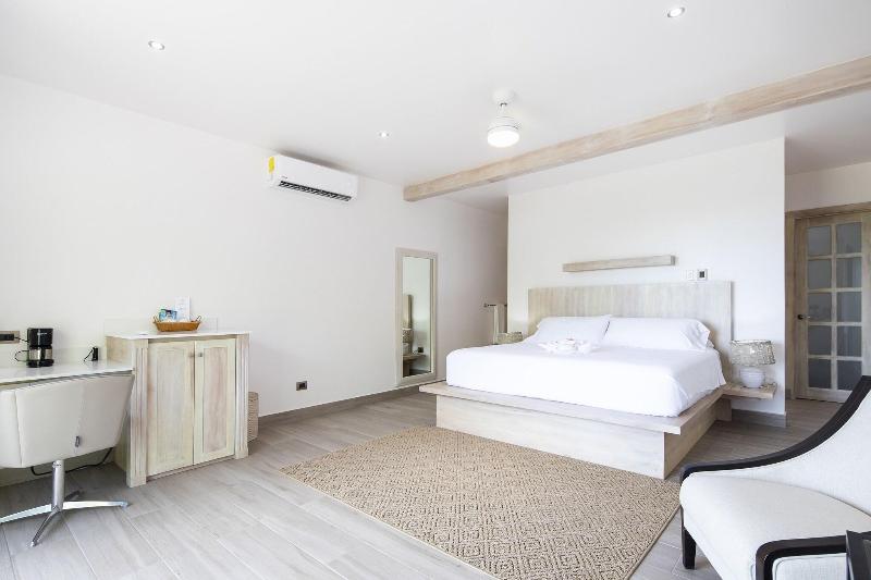 Номер Стандарт, O Pazo