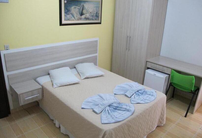 Номер Deluxe, Piramide